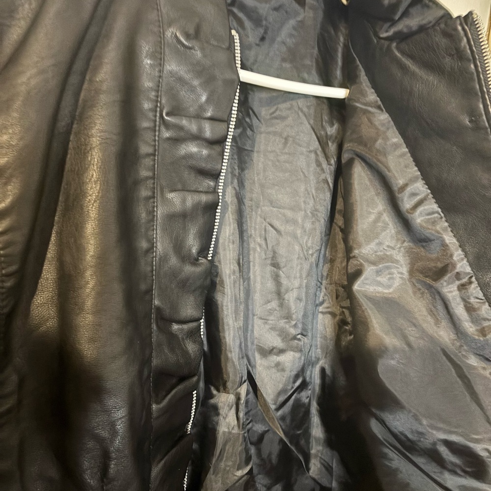 Baccini Black Leather Jacket for women - Picture 2 of 2